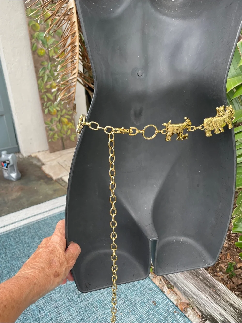 Safari animal, gold chain belt